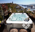 Upper terrace with jacuzzi